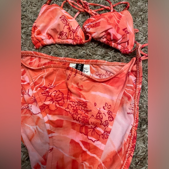 Guess string bikini with beads - Picture 4 of 4